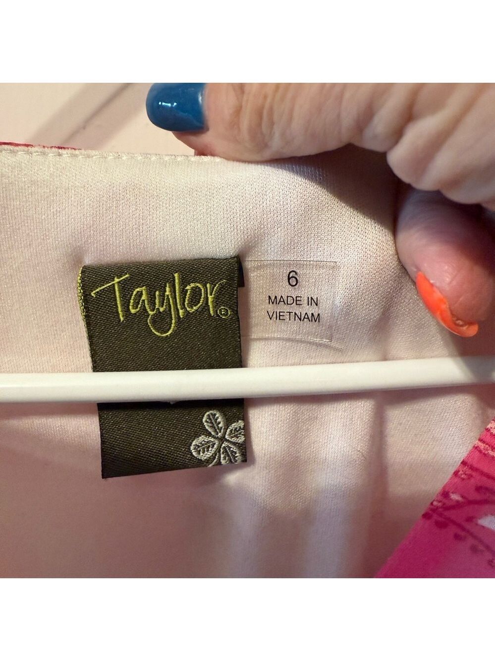 Taylor Pink and White Dress - Picture 3 of 6